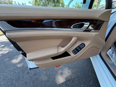 2015 Porsche 970 Panamera S - Image 27 of 31