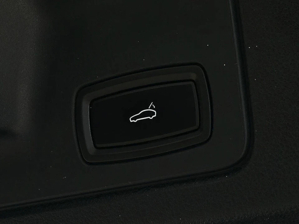2015 Porsche 970 Panamera S - Image 13 of 21