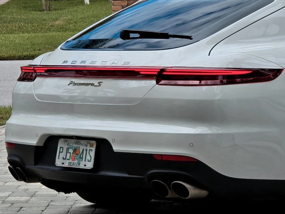 2015 Porsche 970 Panamera S - Image 9 of 21