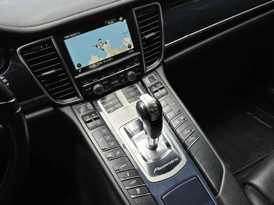 2015 Porsche 970 Panamera S - Image 18 of 21