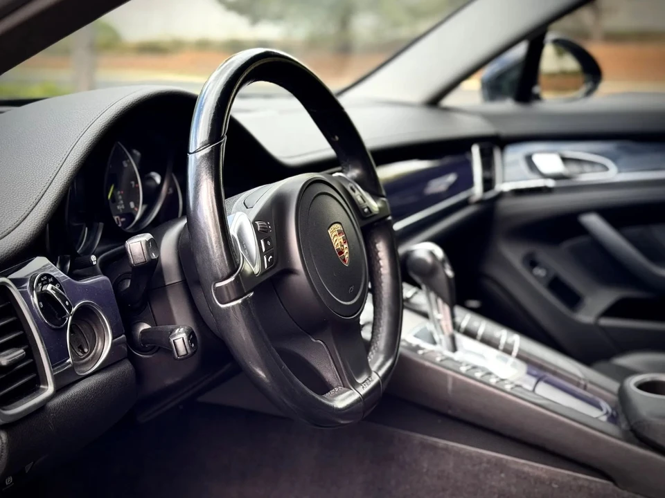 2015 Porsche 970 Panamera S - Image 5 of 31