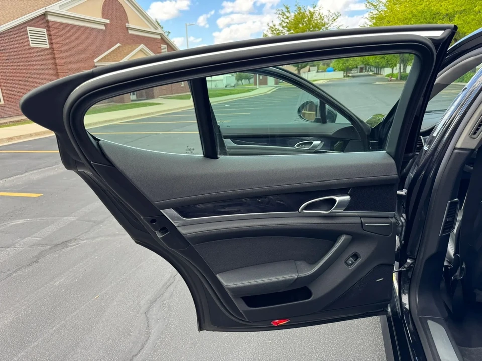 2015 Porsche 970 Panamera S - Image 26 of 31