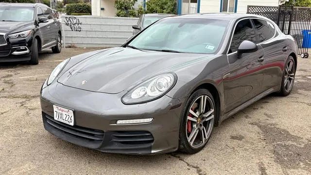 2015 Porsche Panamera S E-Hybrid