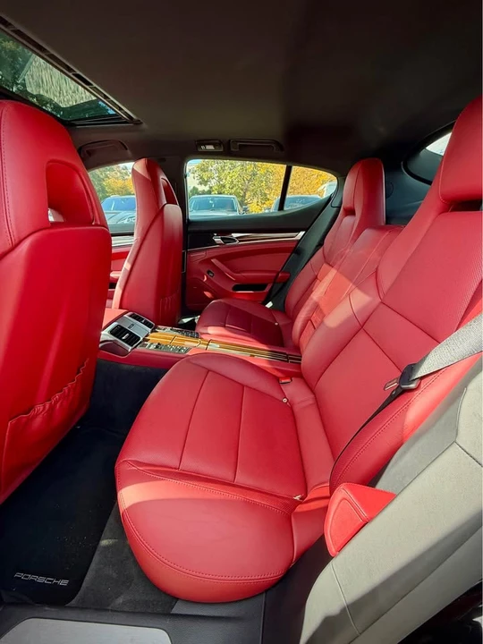 2015 Porsche Panamera - Image 13 of 17