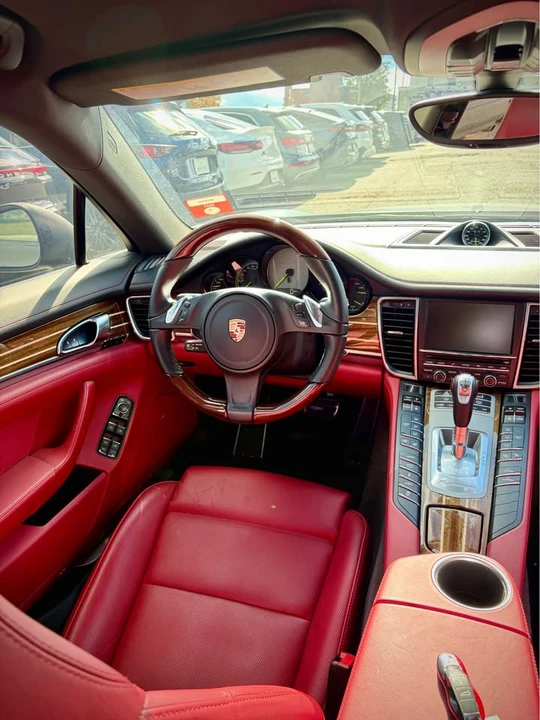 2015 Porsche Panamera - Image 9 of 17