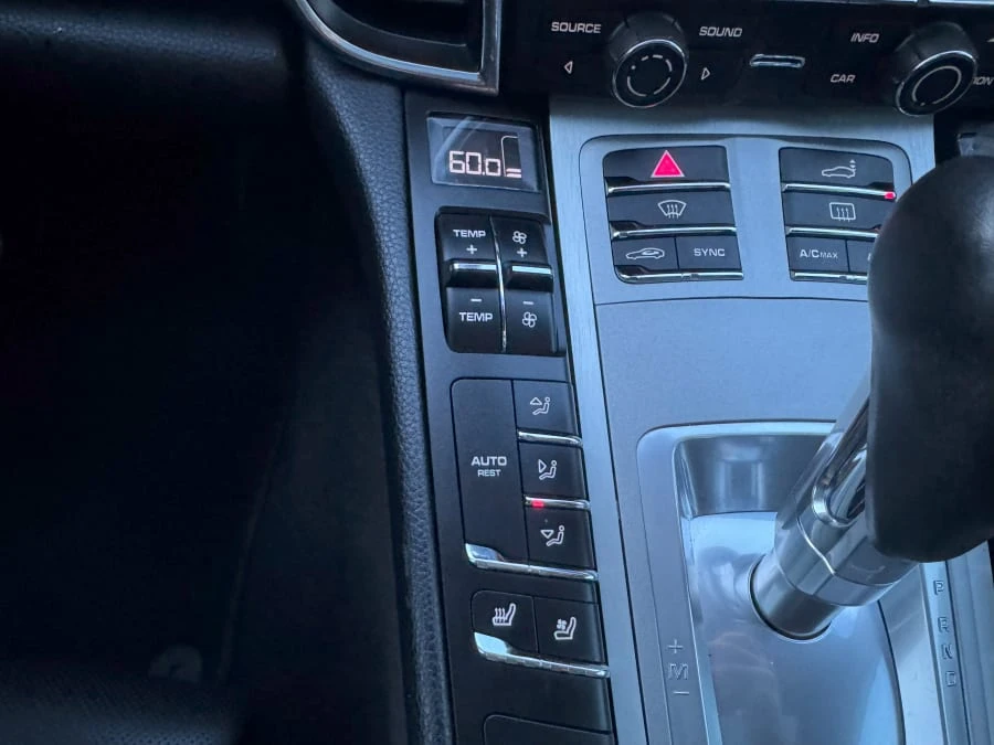 2015 Porsche 970 Panamera S - Image 15 of 31
