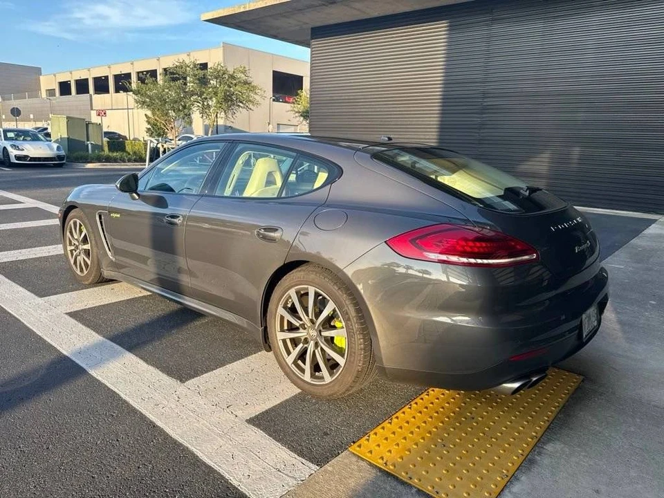 2015 Porsche 970 Panamera S - Image 3 of 5