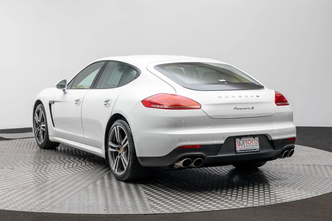 2015 Porsche 970 Panamera S - Image 7 of 12
