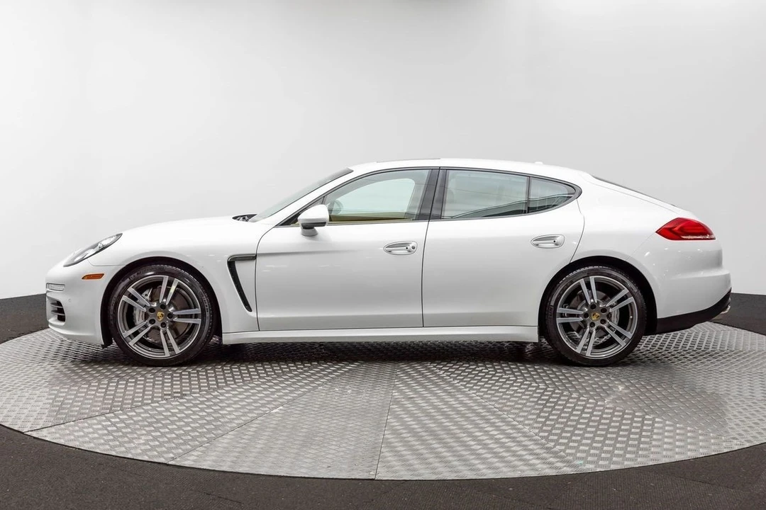2015 Porsche 970 Panamera S - Image 8 of 12