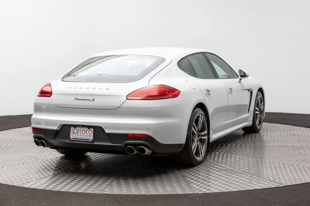 2015 Porsche 970 Panamera S - Image 5 of 12