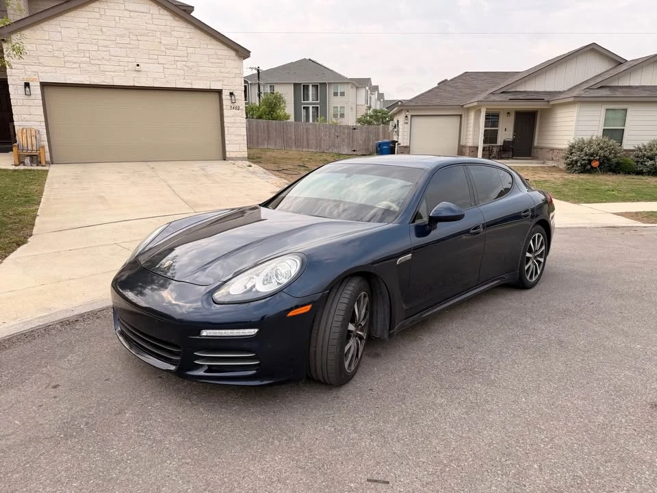 2015 Porsche Panamera - Image 2 of 15