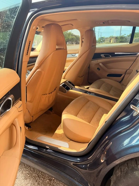 2015 Porsche Panamera - Image 14 of 15