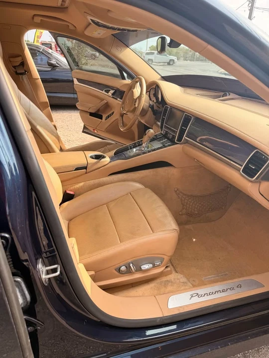 2015 Porsche Panamera - Image 12 of 15