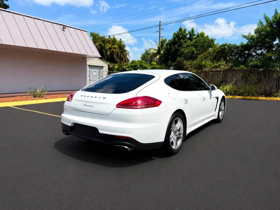 2015 Porsche Panamera - Image 4 of 12