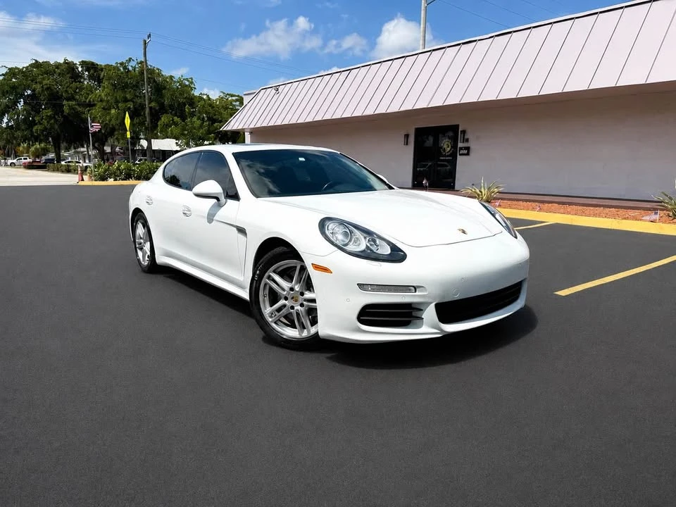 2015 Porsche Panamera - Image 6 of 12