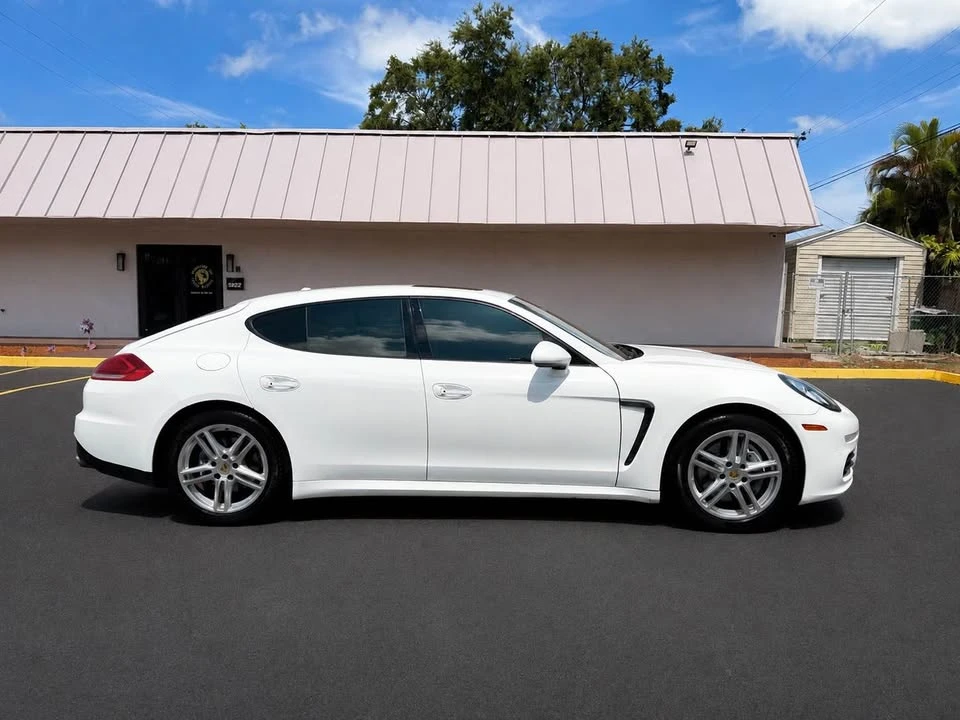 2015 Porsche Panamera - Image 5 of 12
