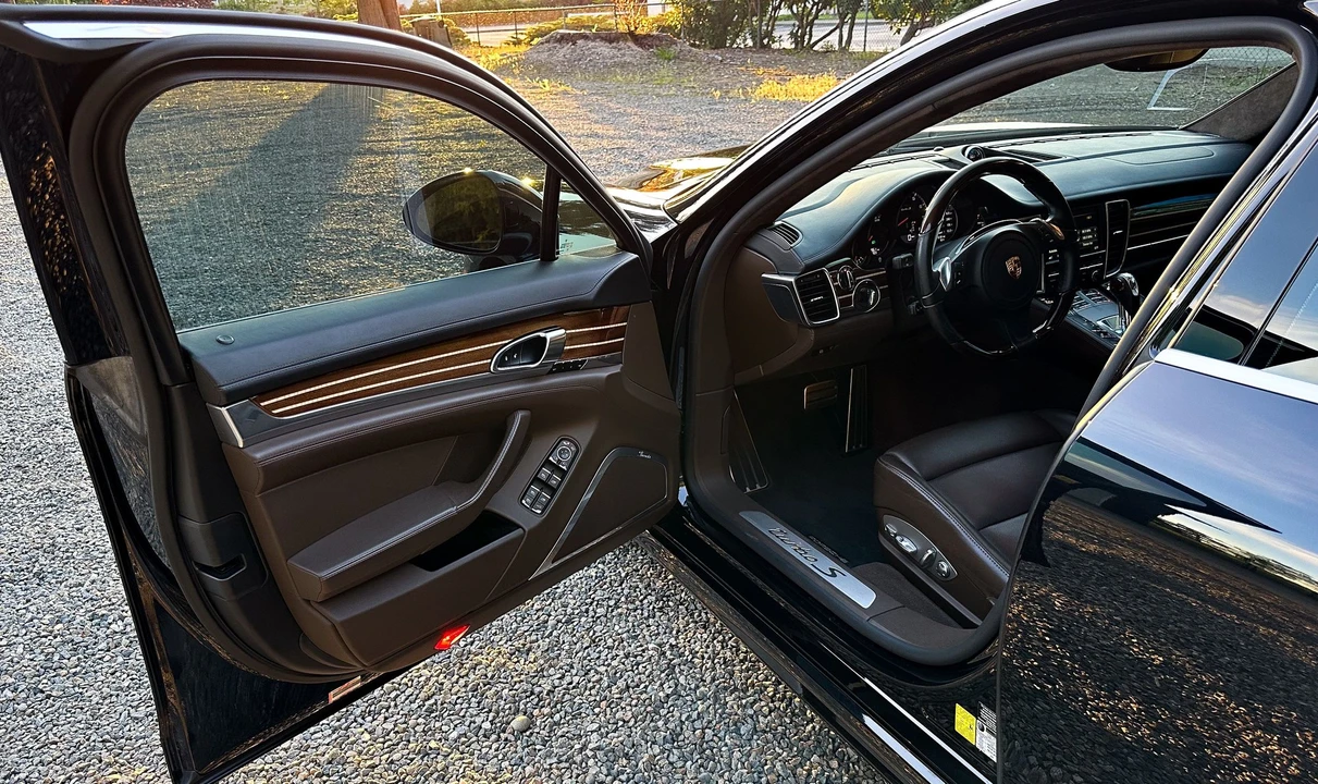 2015 Porsche 970 Panamera Turbo S - Image 11 of 31