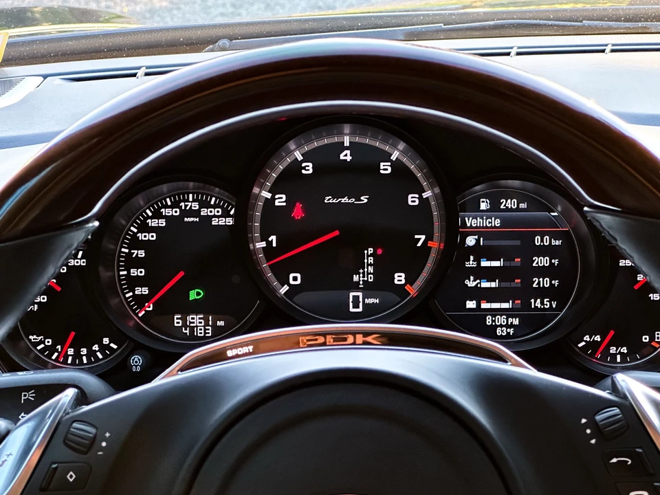 2015 Porsche 970 Panamera Turbo S - Image 14 of 31