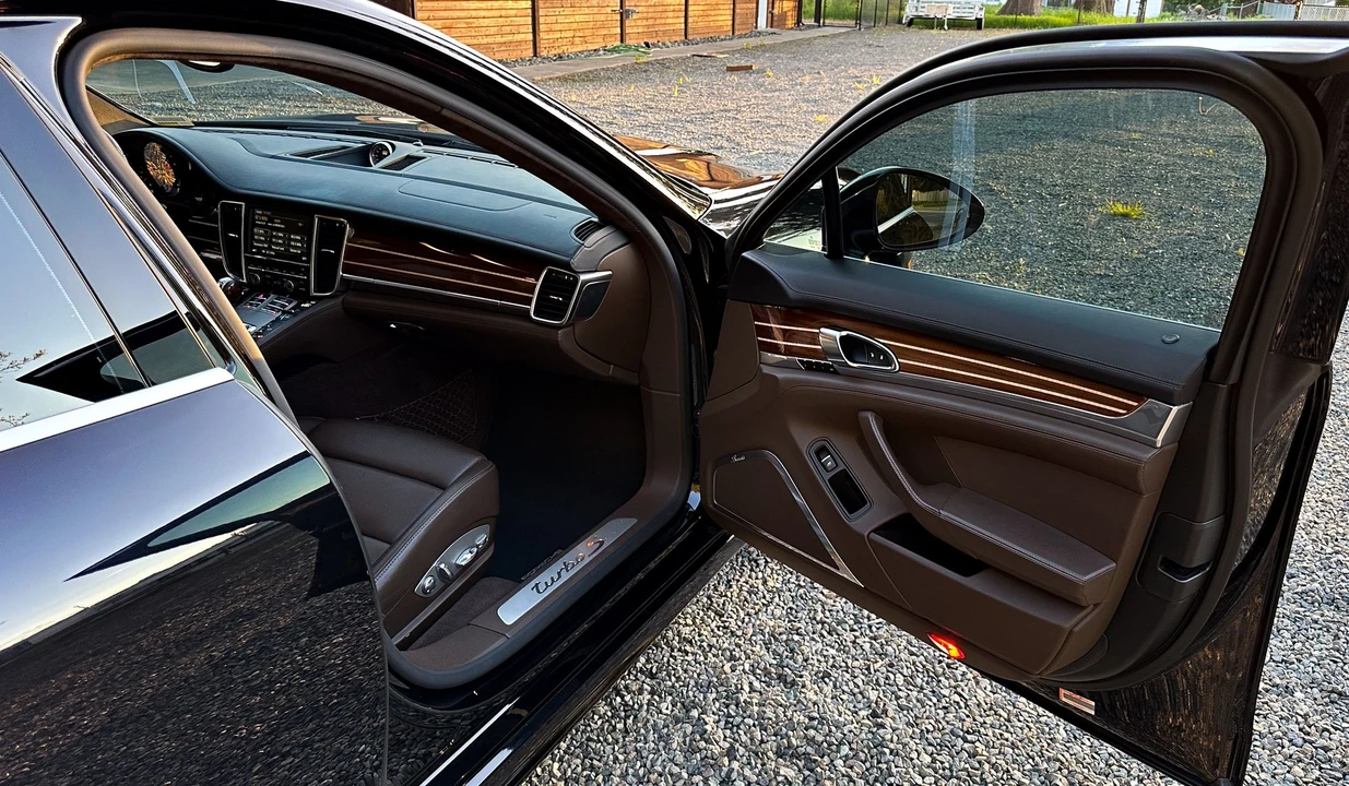 2015 Porsche 970 Panamera Turbo S - Image 17 of 31
