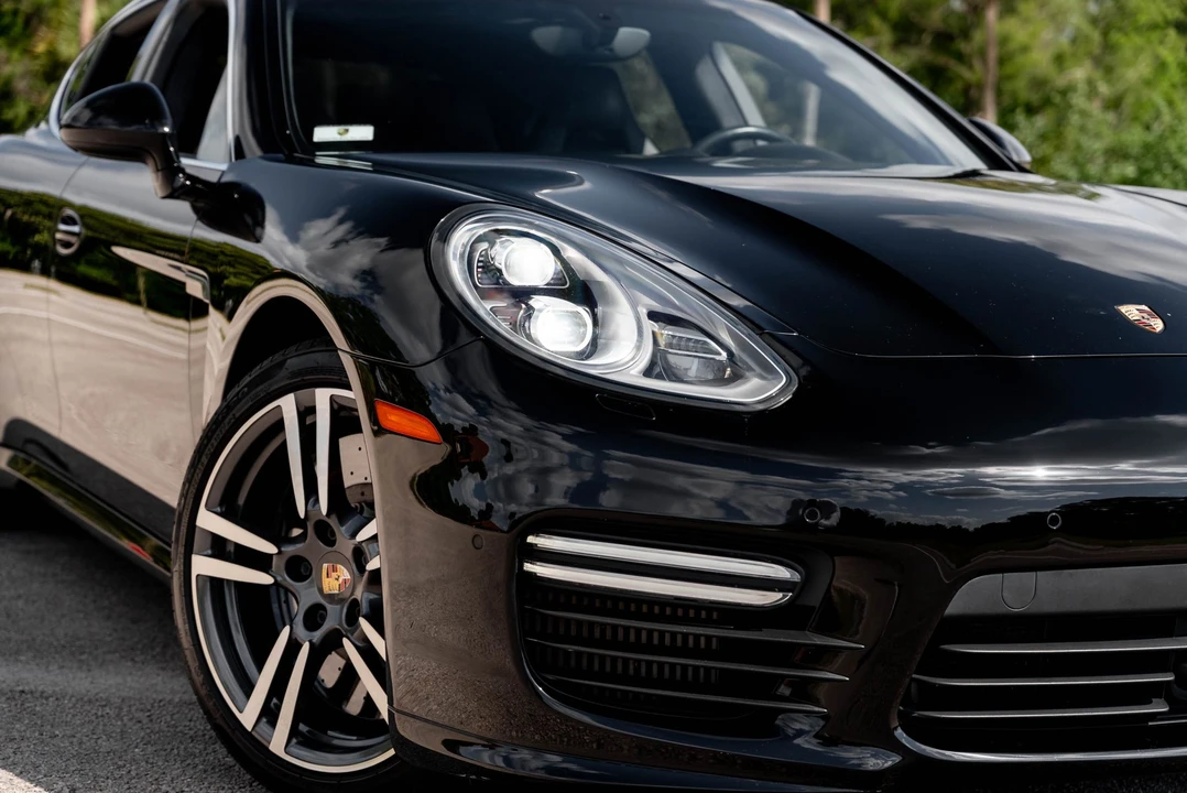 2015 Porsche 970 Panamera Turbo - Image 17 of 31