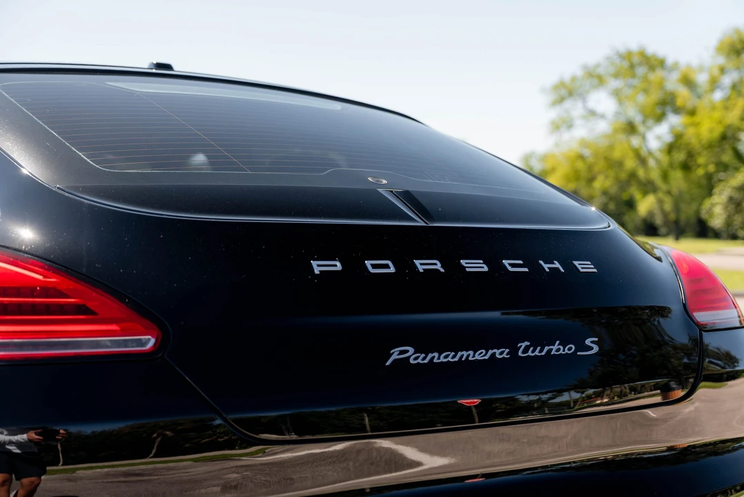 2015 Porsche 970 Panamera Turbo - Image 27 of 31