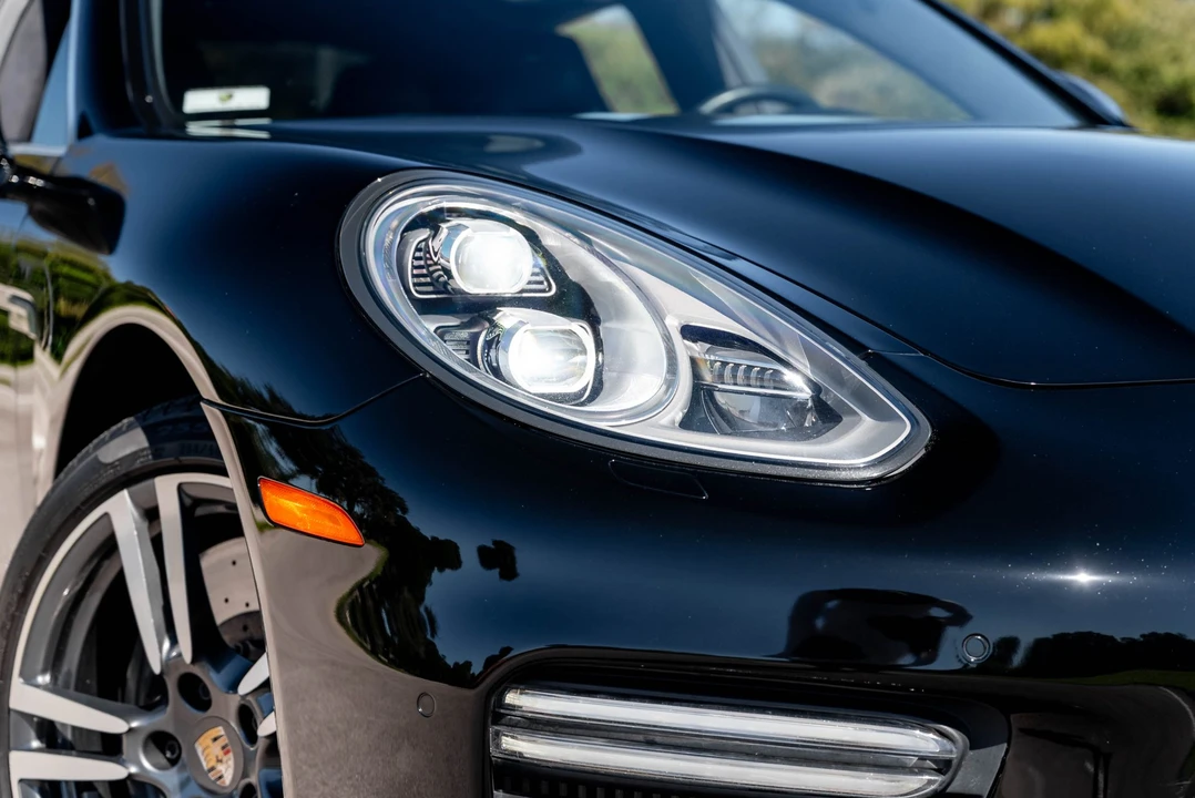 2015 Porsche 970 Panamera Turbo - Image 19 of 31