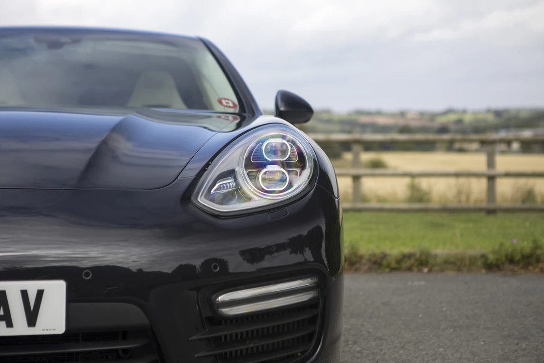 2015 Porsche 970 Panamera Turbo - Image 14 of 31