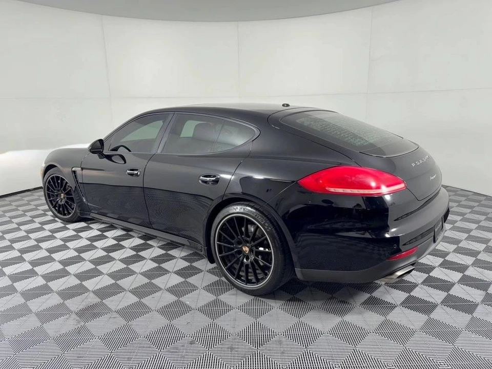 2015 Porsche Panamera - Image 3 of 5