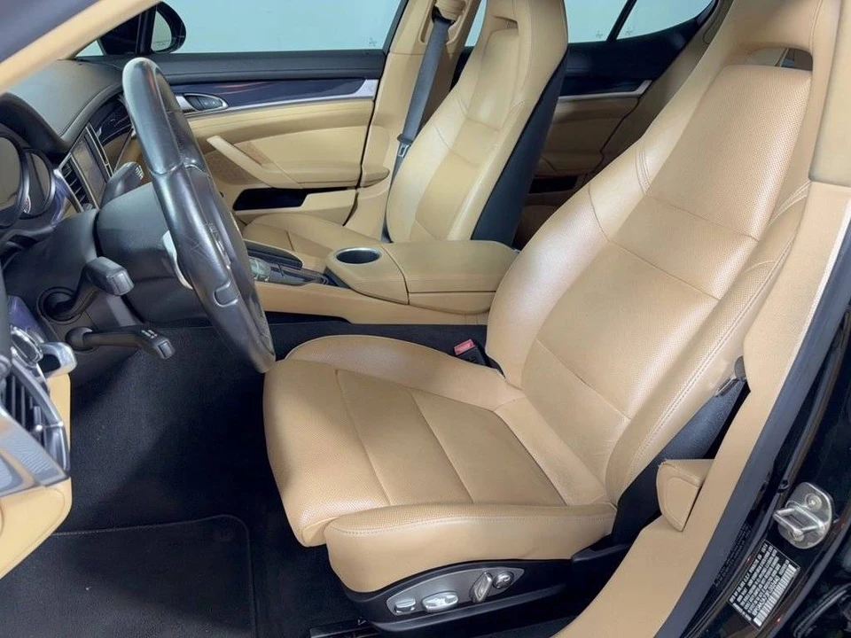 2015 Porsche Panamera - Image 5 of 5