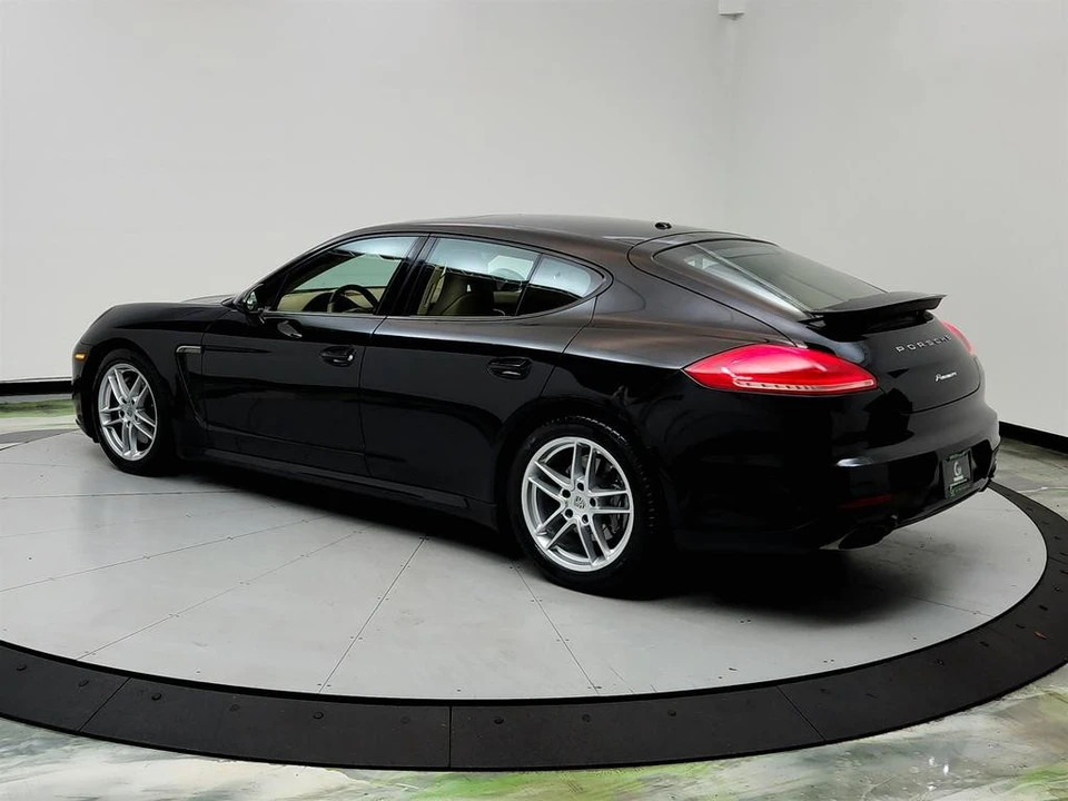 2015 Porsche 970 Panamera - Image 7 of 12