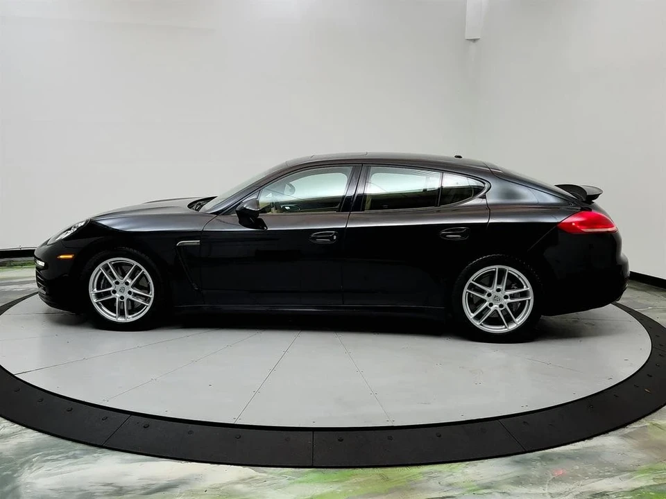 2015 Porsche 970 Panamera - Image 8 of 21
