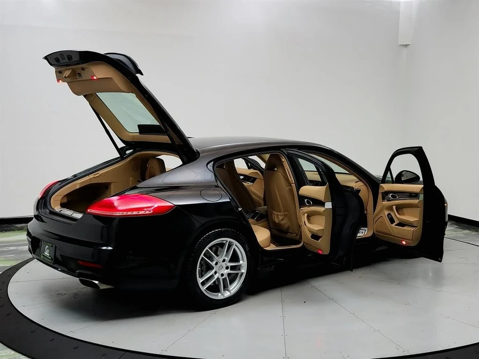 2015 Porsche 970 Panamera - Image 11 of 21