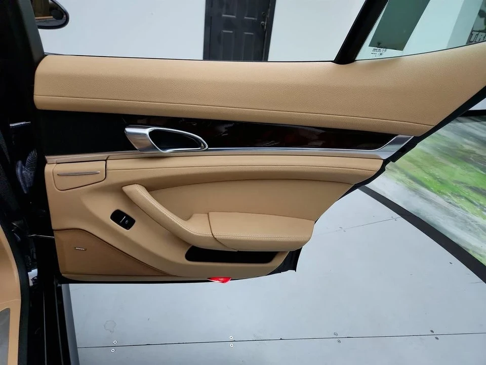 2015 Porsche 970 Panamera - Image 19 of 21