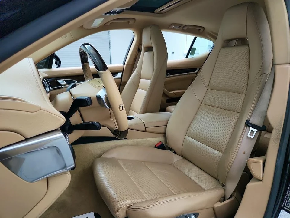 2015 Porsche 970 Panamera - Image 14 of 21