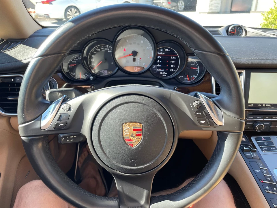 2015 Porsche 970 Panamera - Image 10 of 15