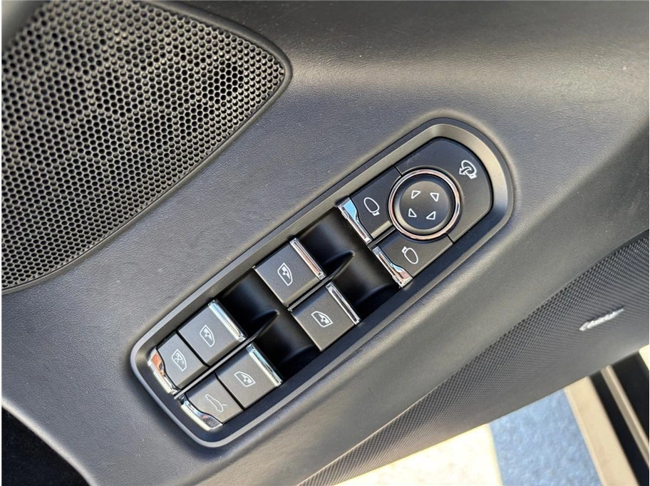 2015 Porsche 970 Panamera - Image 19 of 21