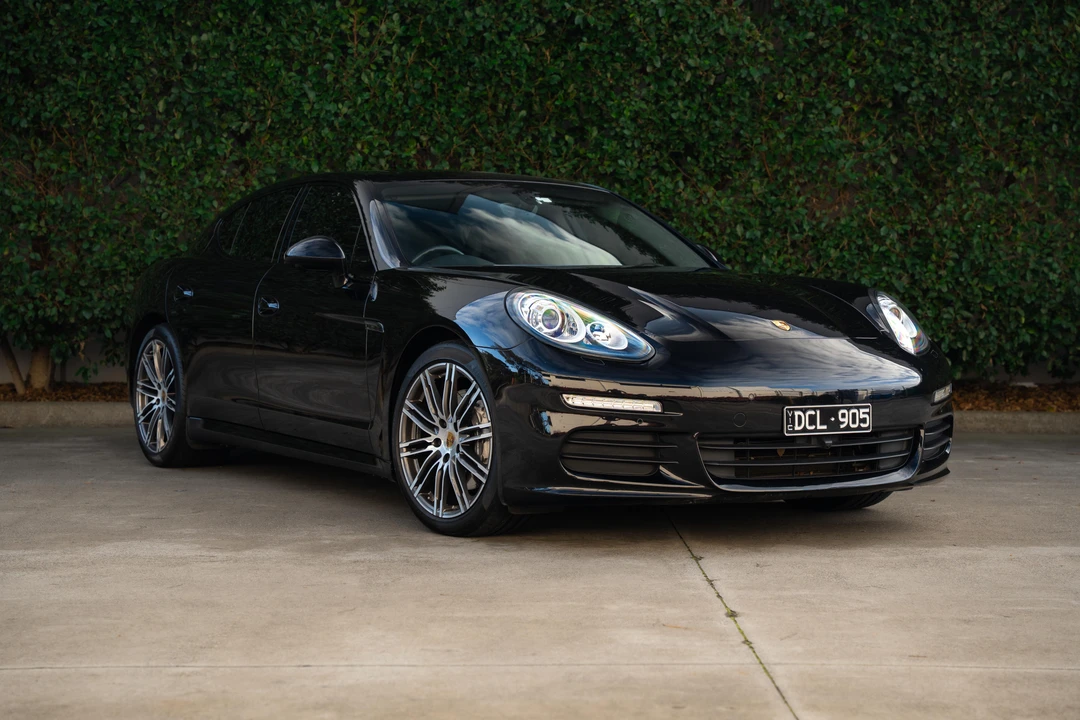 2015 Porsche 970 Panamera - Image 10 of 31