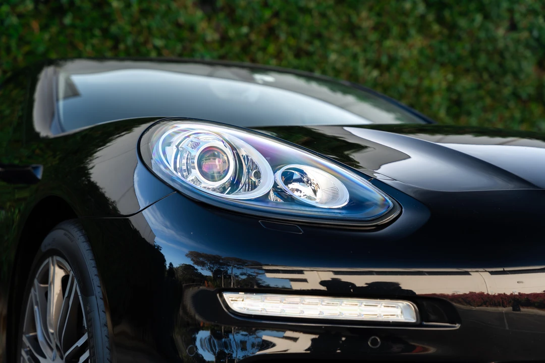 2015 Porsche 970 Panamera - Image 17 of 31