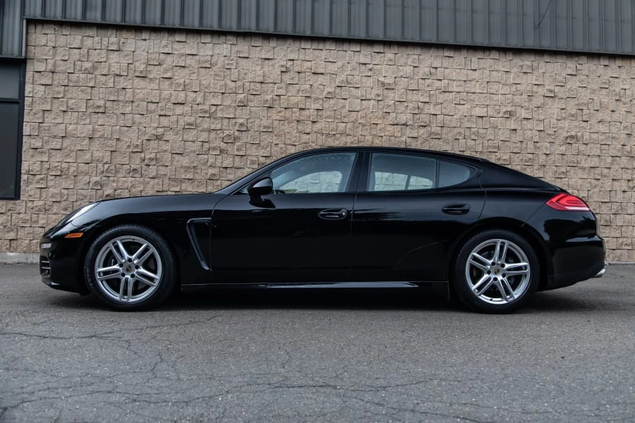 2015 Porsche 970 Panamera - Image 2 of 12