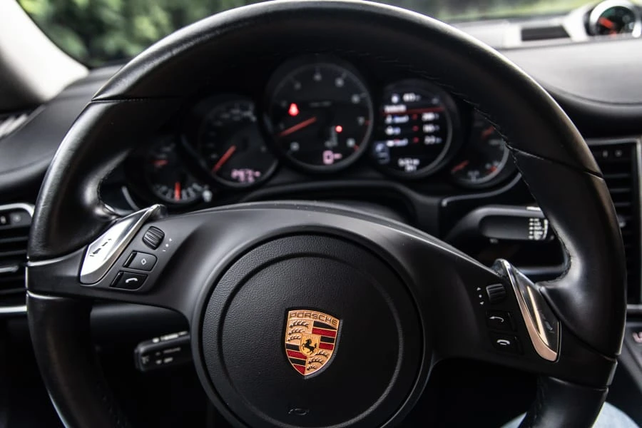 2015 Porsche 970 Panamera - Image 4 of 12