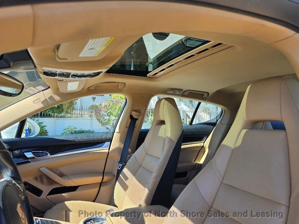 2015 Porsche Panamera - Image 9 of 12