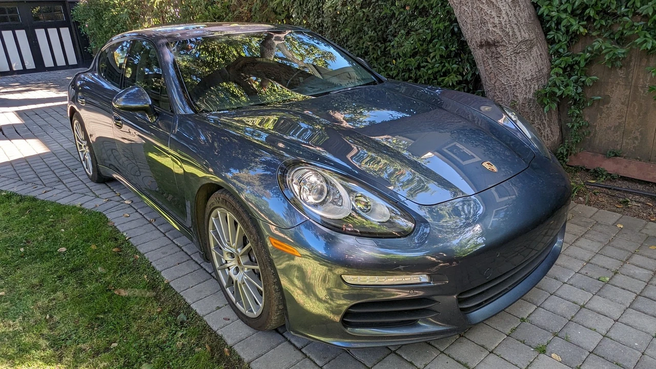 2015 Porsche 970 Panamera - Image 3 of 19