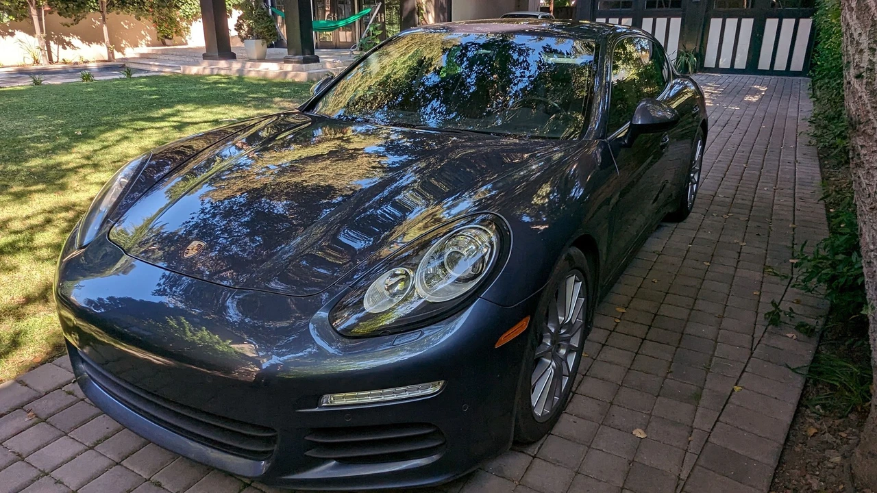 2015 Porsche 970 Panamera - Image 4 of 19