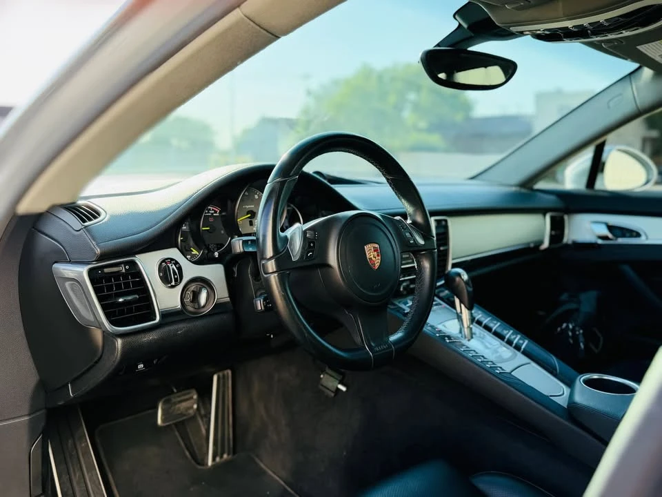 2015 Porsche 970 Panamera S - Image 9 of 19