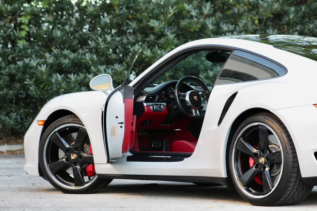 2015 Porsche 991 Turbo - Image 2 of 31