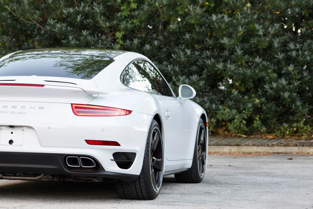 2015 Porsche 991 Turbo - Image 5 of 31