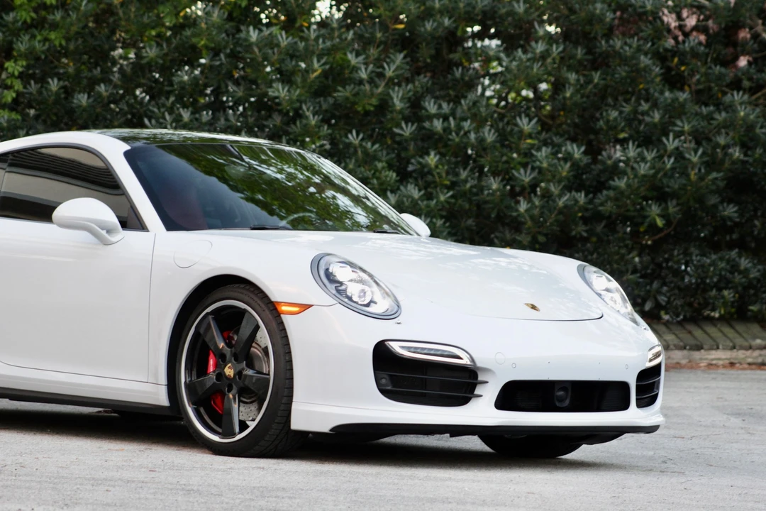 2015 Porsche 991 Turbo - Image 9 of 31