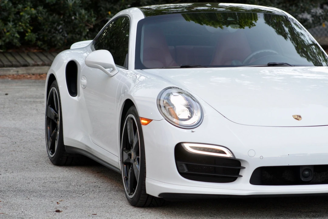 2015 Porsche 991 Turbo - Image 12 of 31