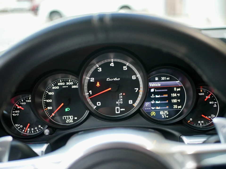 2015 Porsche 991 Turbo - Image 21 of 31