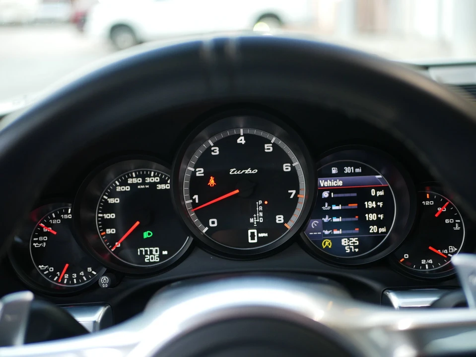 2015 Porsche 991 Turbo - Image 22 of 31
